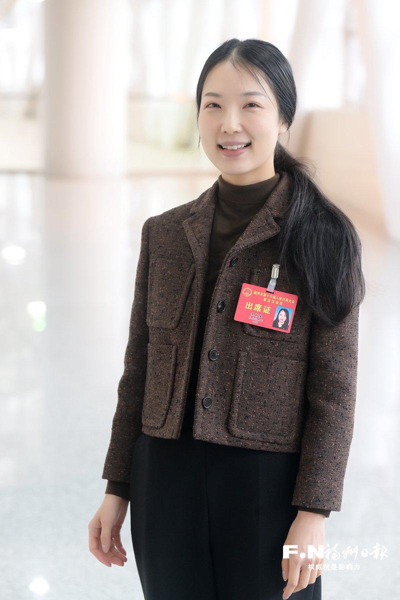 市十六届人大五次会议代表分组审议发言：聚焦小区改造等建议(图2)