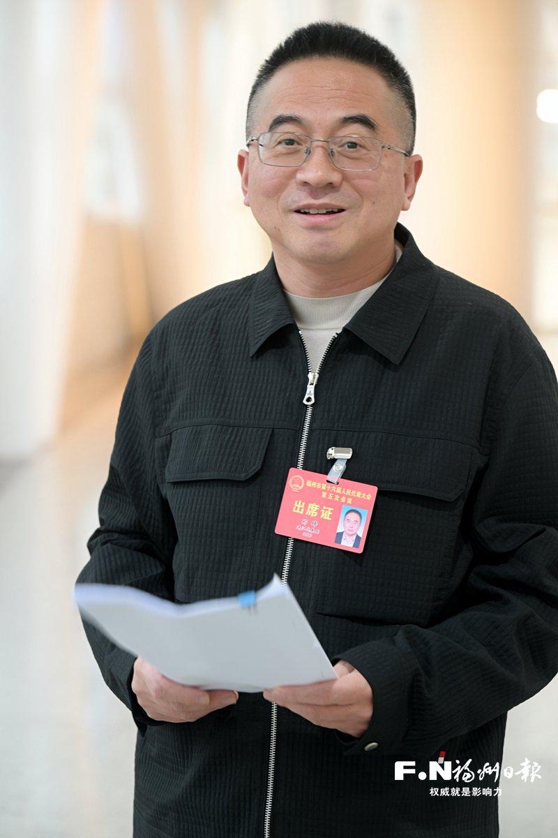 市十六届人大五次会议代表分组审议发言：聚焦小区改造等建议(图16)