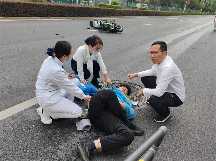 龙岩爱尔眼科黄天宏：暖男医生为儿童眼病患者带来光明与呵护(图8)