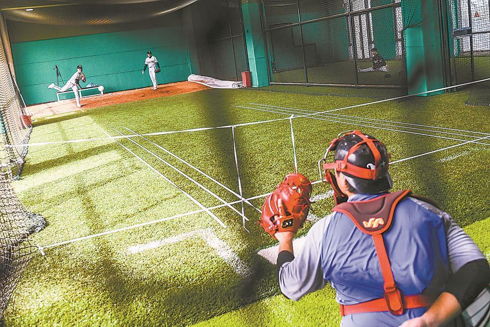 韩国又石大学棒球队来平潭集训，享专业化高标准训练条件