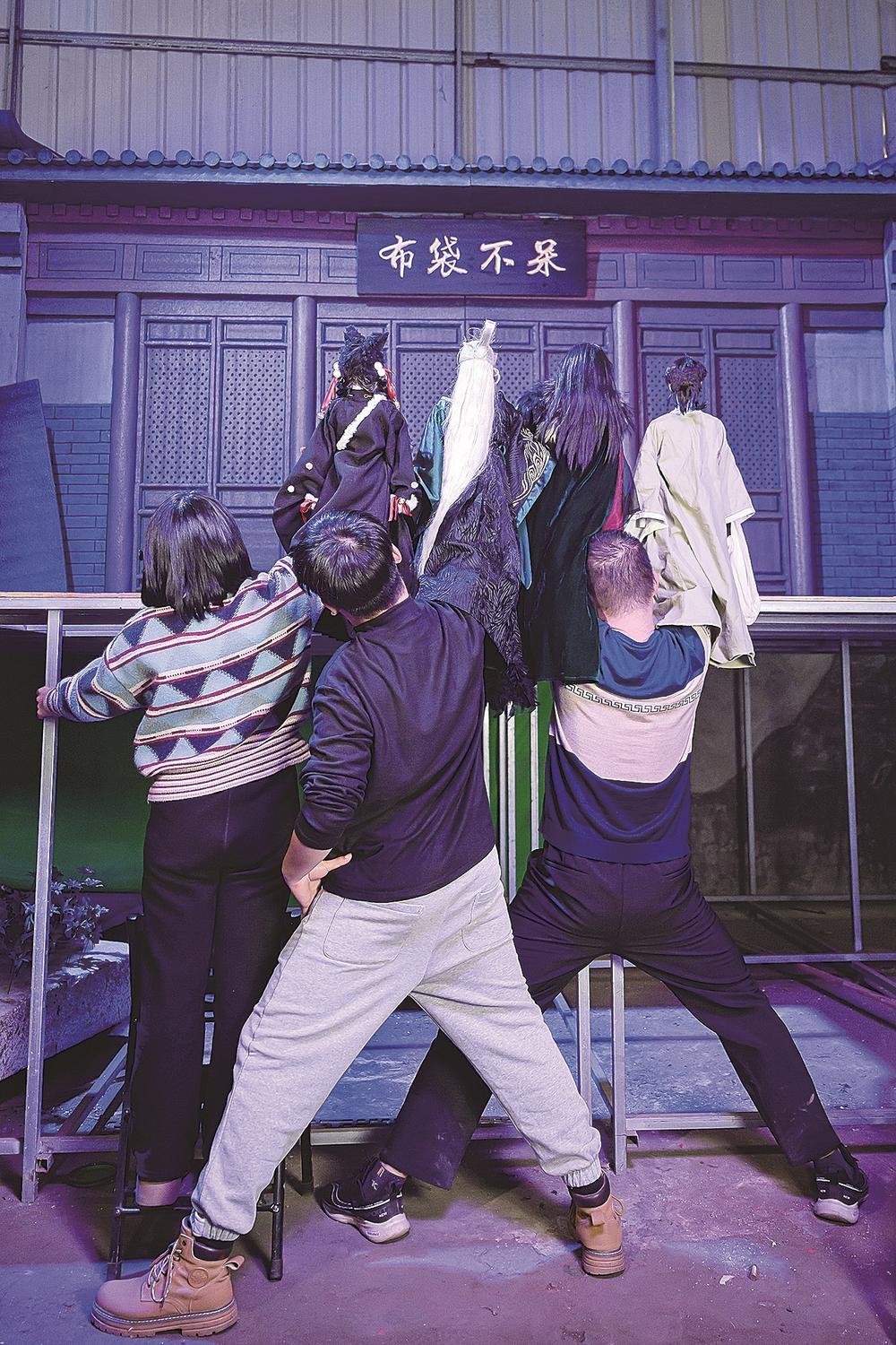 新手团队改良布袋木偶拍短视频，原创网剧梦搁置后二次创作(图1)