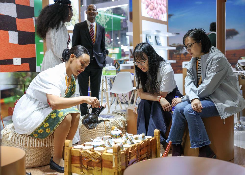 习近平复信津巴布韦老战士，寄语推动中非友好事业发展(图4)