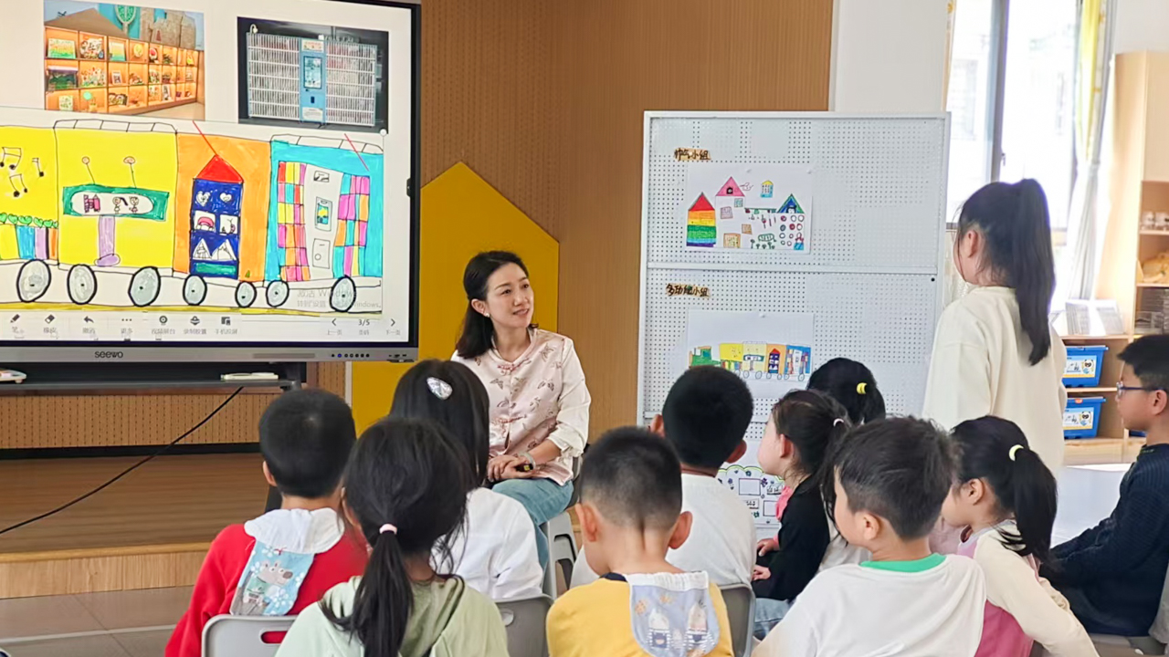 福州这面儿童彩绘墙超美！社区与幼儿园共建，孩子全程参与(图2)