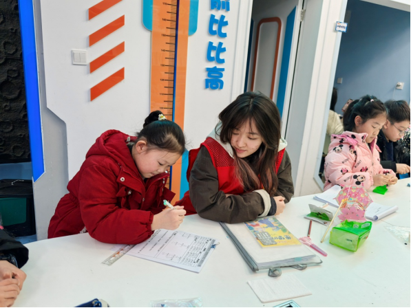 福州屏东社区举办青少年科普冬令营，孩子欢乐学知识交朋友(图8)