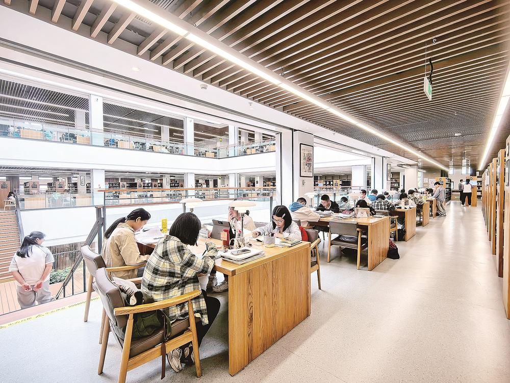 全民阅读受关注，福建省图书馆为啥成‘书香磁场’？(图1)