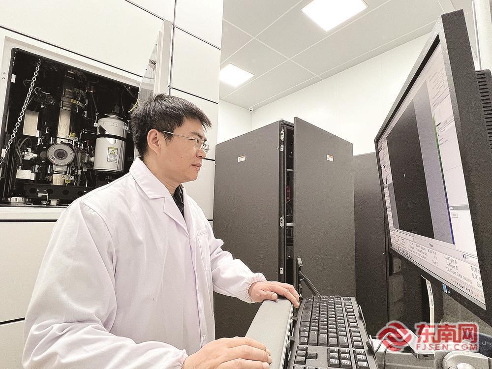 厦大廖洪钢与福大王亚雄：凭三把‘钥匙’打